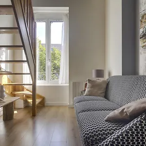 cosy-flat-in-the-center-of-lyon.hotels-rhonealpes.com/